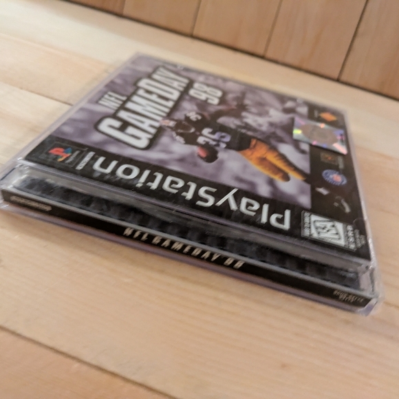 Sony NFL GameDay 98 for PlayStation Game Used - Picture 4 of 8